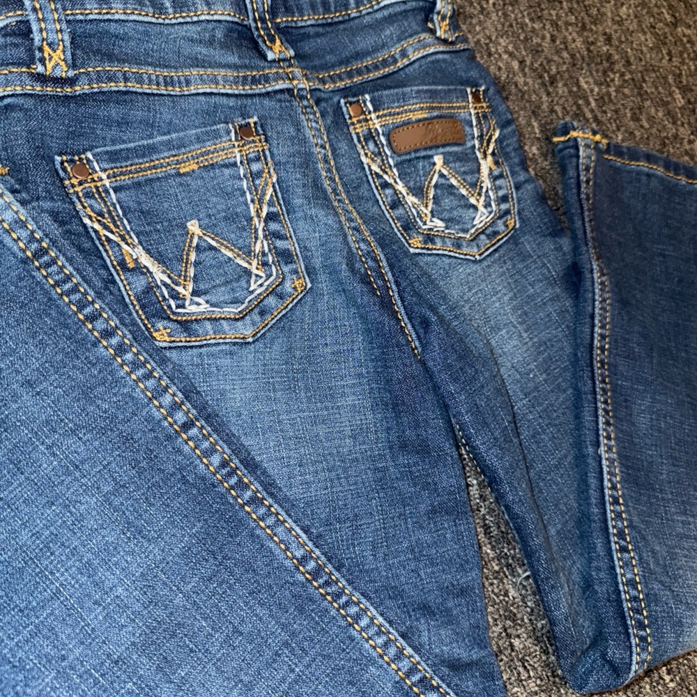 Wrangler girls jeans size 6 - Picture 2 of 5